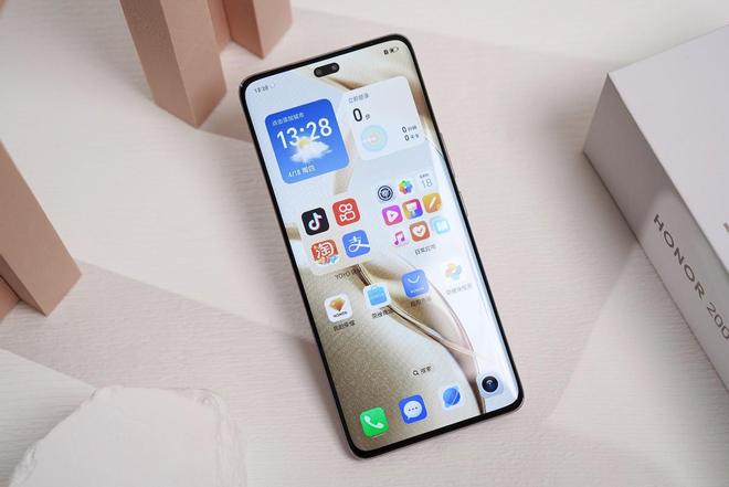 千元机诞生“新黑马”荣耀200以旗舰配置重塑性价比天花板(图5)