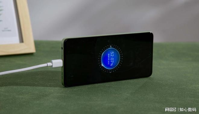 OPPO直接“亮剑”12GB+512GB才卖1011元5500mAh+80W快充(图4)