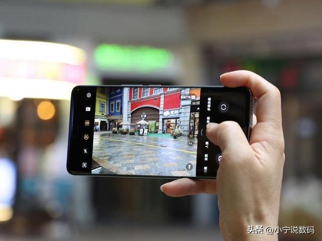 荣耀200 Pro清仓价线W充电(图2)